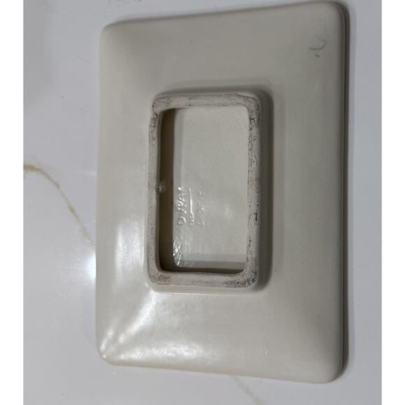 Painted Cape Cod House Trinket Dish Wall Hanging 8x5” Ceramic Signed - Picture 4 of 6